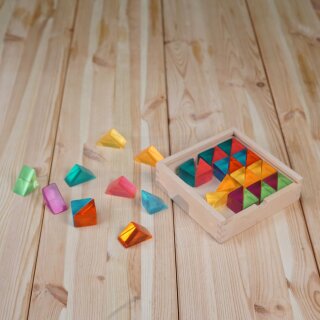 Lucite Small Triangles – 32 transparente Acryl-Dreiecke für leuchtende Bauideen