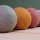 Funky Filzbälle Erde 4er-Set – Bunte Riesenbälle aus Filz von Papoose Toys