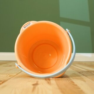 Kleiner Sandspieleimer pastell – 1,25 L mit Litereinteilung & Ausguss