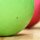 Selbst aufpustender Ball – sprungstarker Gummiball für aktive Bewegungsspiele