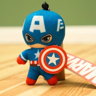 Marvel Captain America Plüschanhänger 10 cm – Miniheld für unterwegs